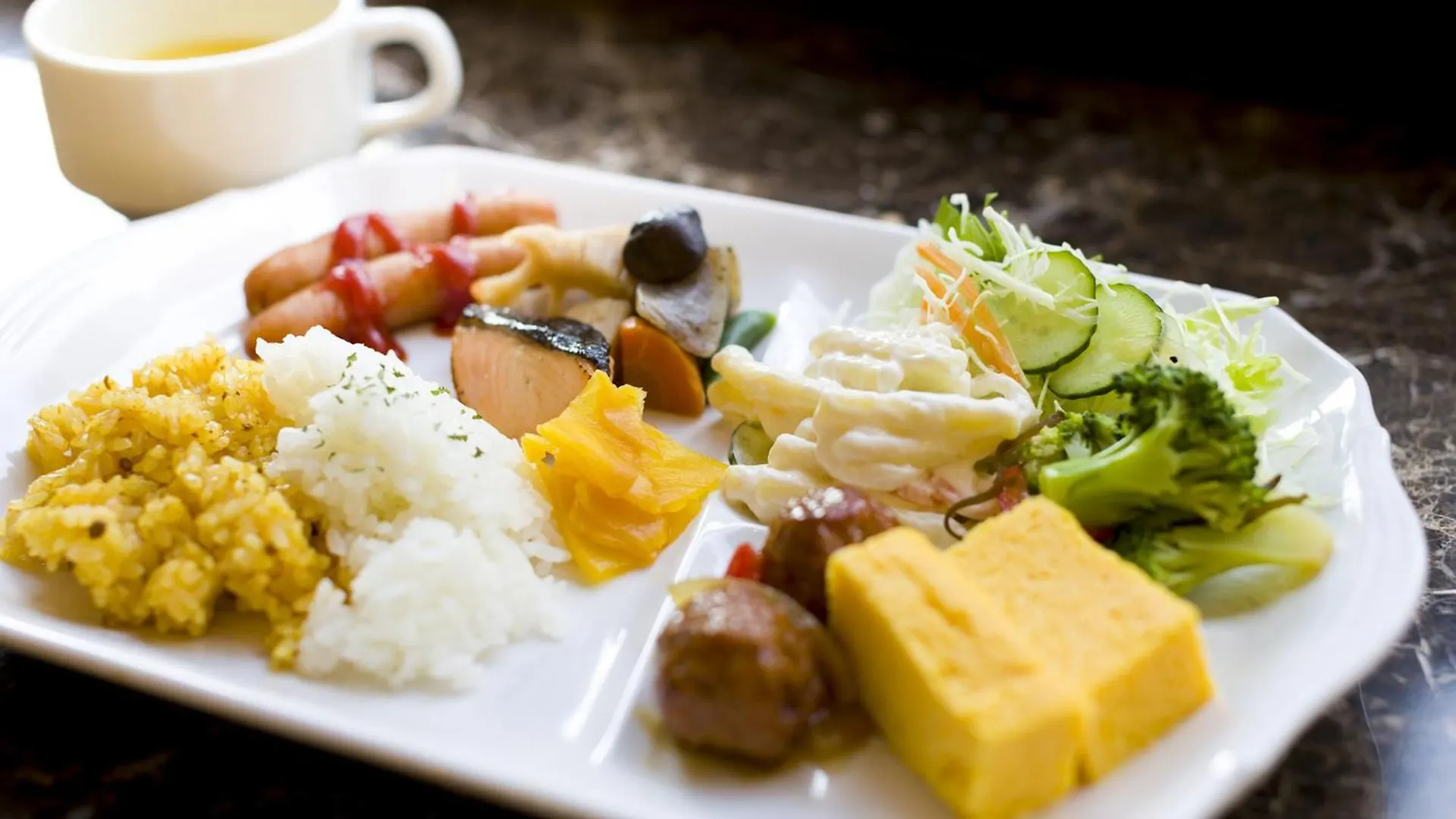 Toyoko Inn Hokkaido Asahikawa Ekimae Ichijo Dori Hotel