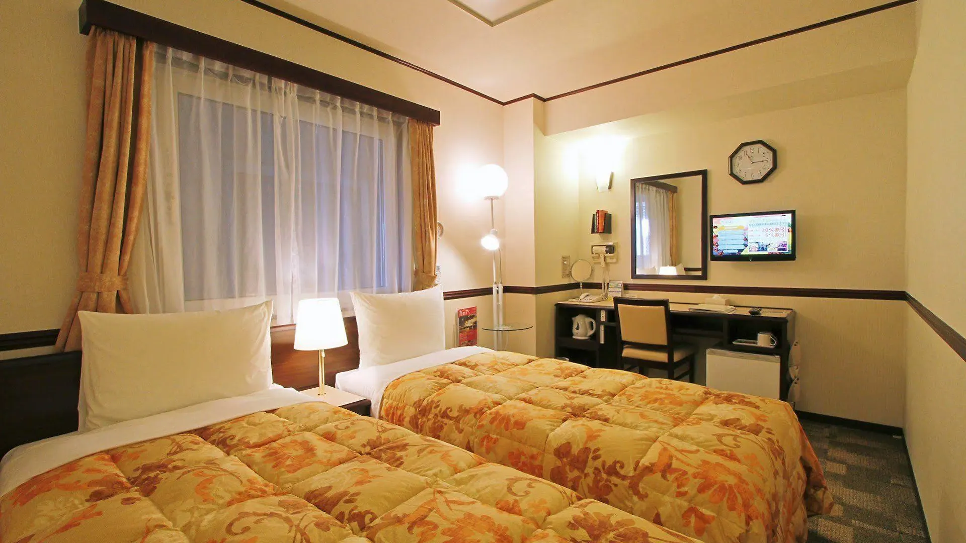 Toyoko Inn Hokkaido Asahikawa Ekimae Ichijo Dori Hotel